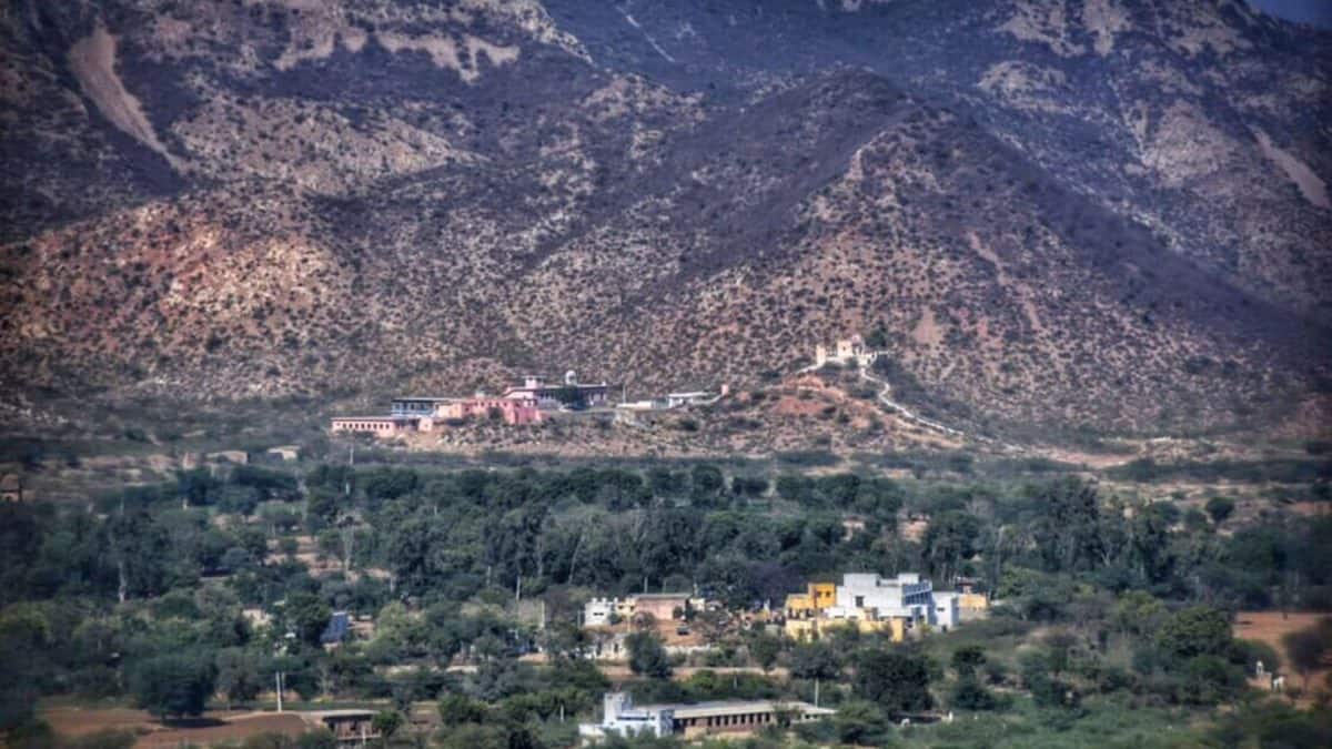 Supreme Court Pauses Aravalli Hills Verdict, Announces New Expert Review