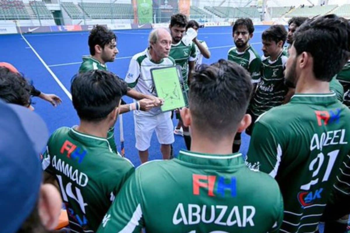 Pakistan Hockey Federation Makes Tough Call on Anjum Saeed